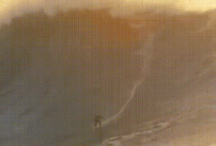 2025/12 — Surfista Britânica Pode Quebrar Recorde Mundial Feminino Em Nazaré, Superando Maya Gabeira