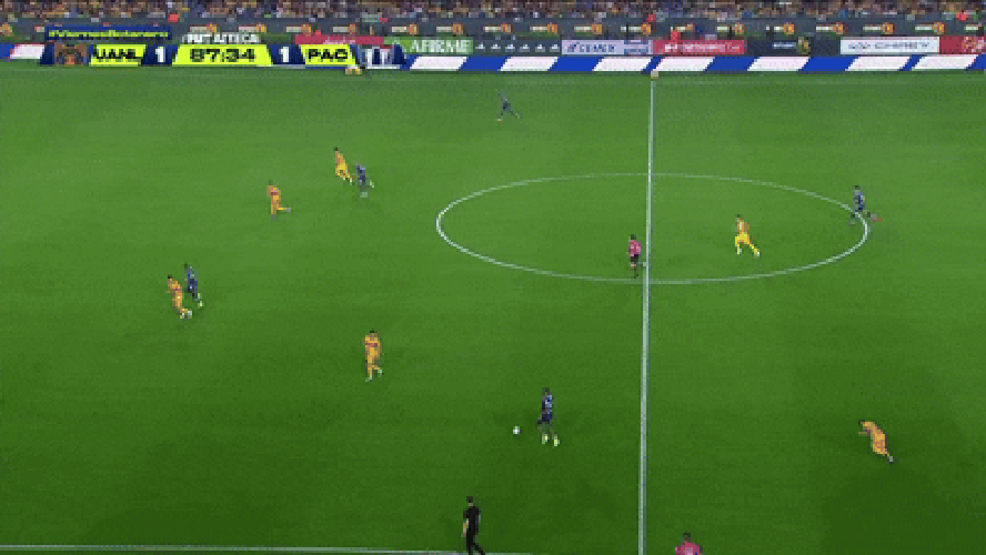 Ex Flamengo E Fluminense, Kenedy Marca Golaço De Quase Do Meio De Campo No Campeonato Mexicano