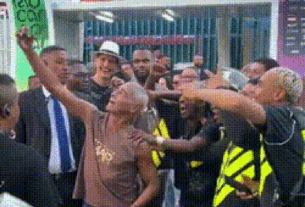 Romário Surge Em Carnaval Carioca E Conquista Destaque Em Jornal Espanhol: ‘surpreendente E Viral’