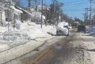 Caminhonete Coberta De Neve Viraliza Nos Eua Após Nevasca Histórica: Motorista Ignora Lei E Gera Debates