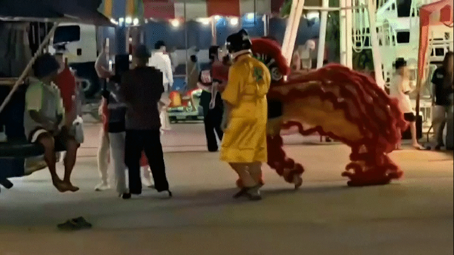 Polícia Da Tailândia Se Disfarça De Dançarinos De Leão Para Capturar Suspeito De Roubo De Artefatos Budistas Milionários