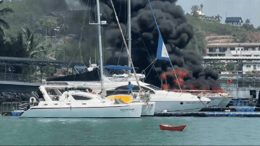 Explosão Em Lancha Turística Em Phuket: Guia Desaparecido E Cinco Feridos Após Incêndio Devastador
