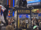 Euforia Em Nova York: Knicks Garantem Vaga Nas Finais Da Nba Após 25 Anos E Torcida Invade As Ruas Em Festa Histórica