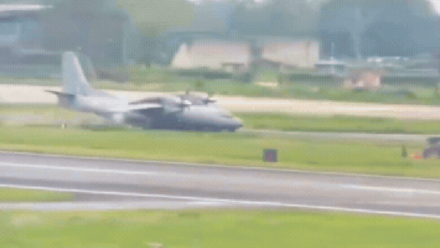Vídeo Chocante: Avião Militar Capota E Explode Em Bola De Fogo Na Índia Durante Pouso